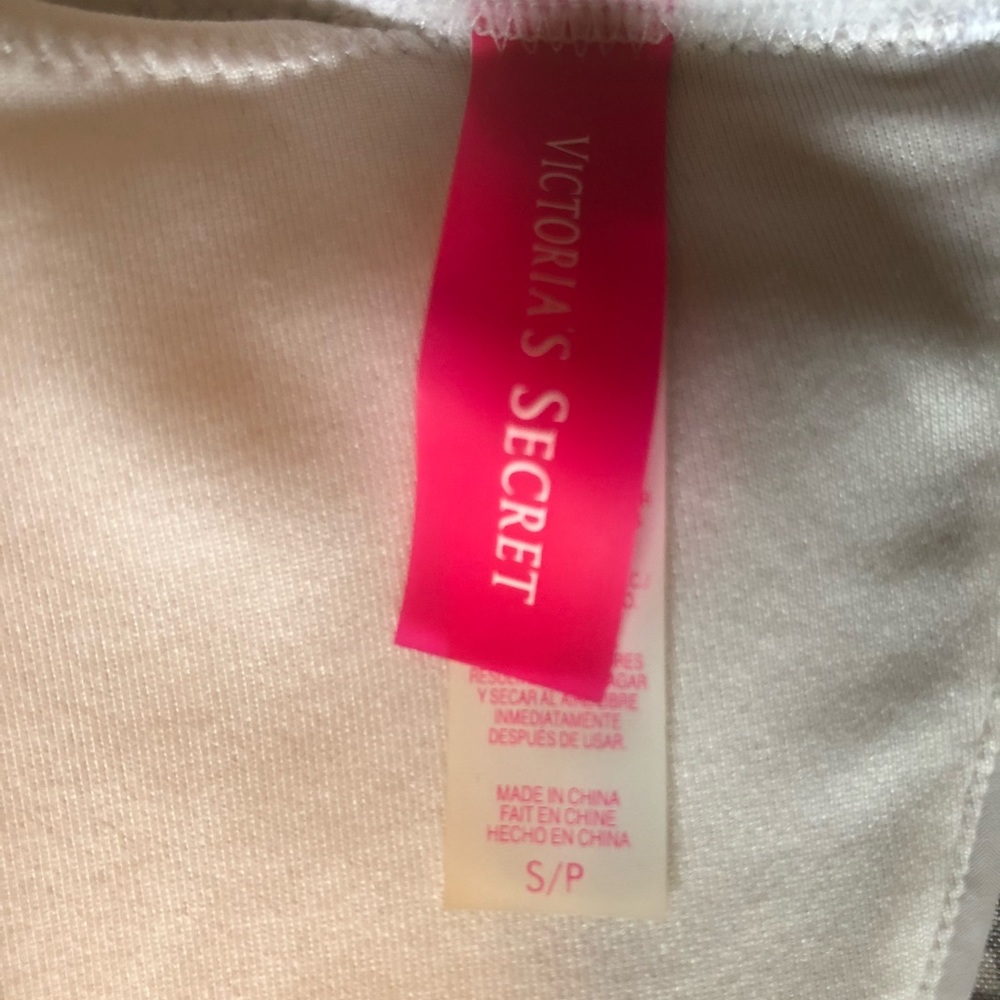 Victoria Secret white bikini top - Picture 2 of 3